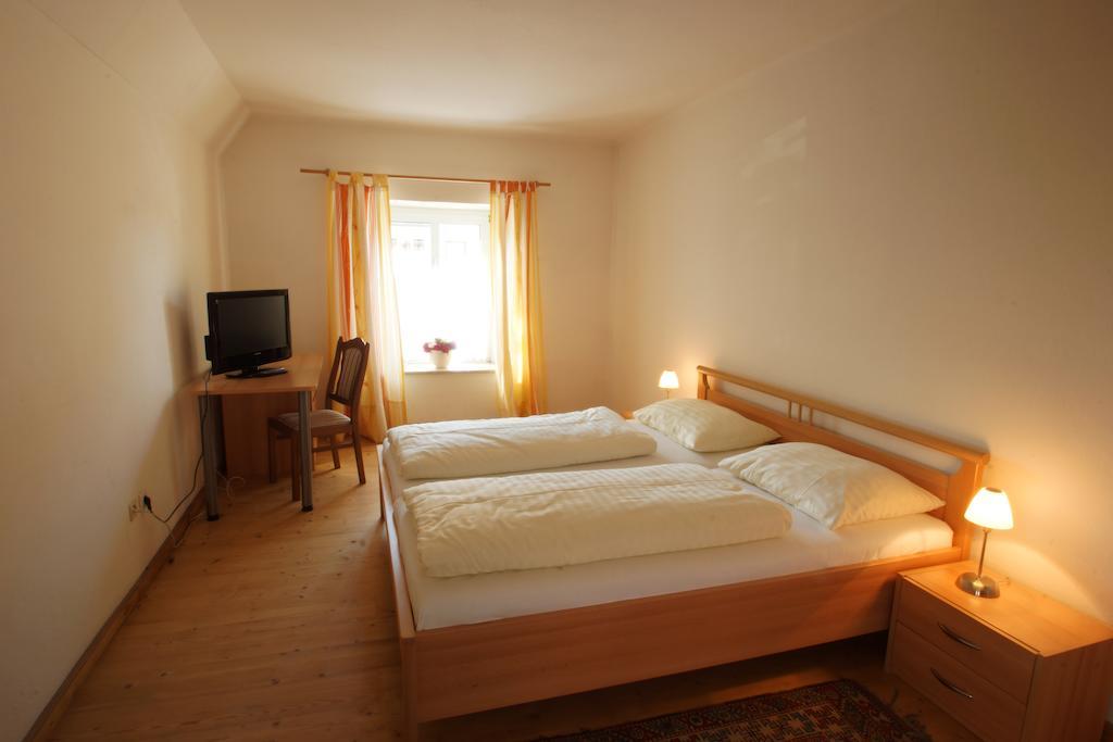Gasthof Zur Post Strasswalchen Exterior photo